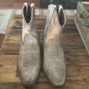 Roper Women’s Ankle Boots Size 10